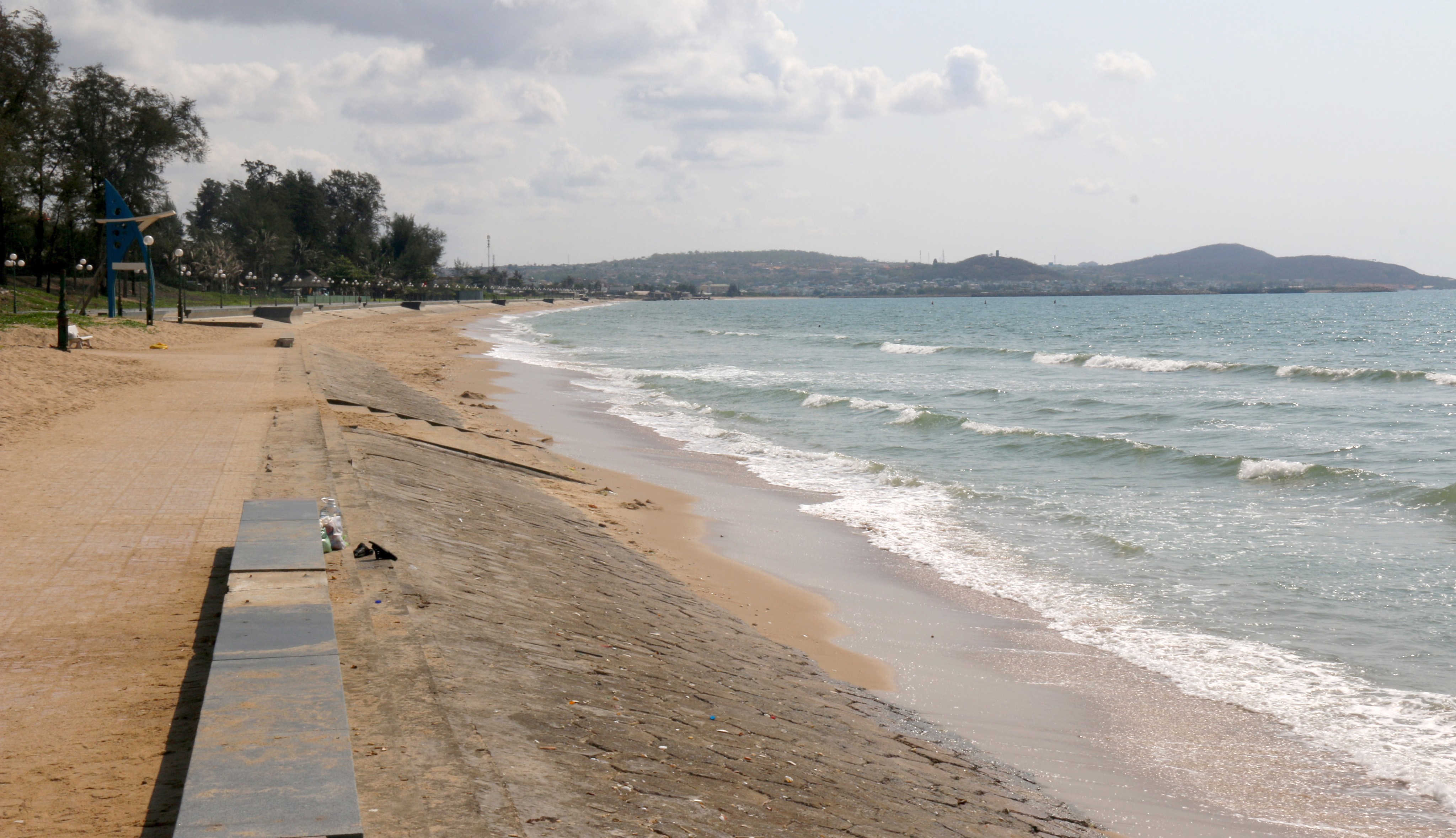 xu bien vang nguoi trong ngay dau cach ly anh 2