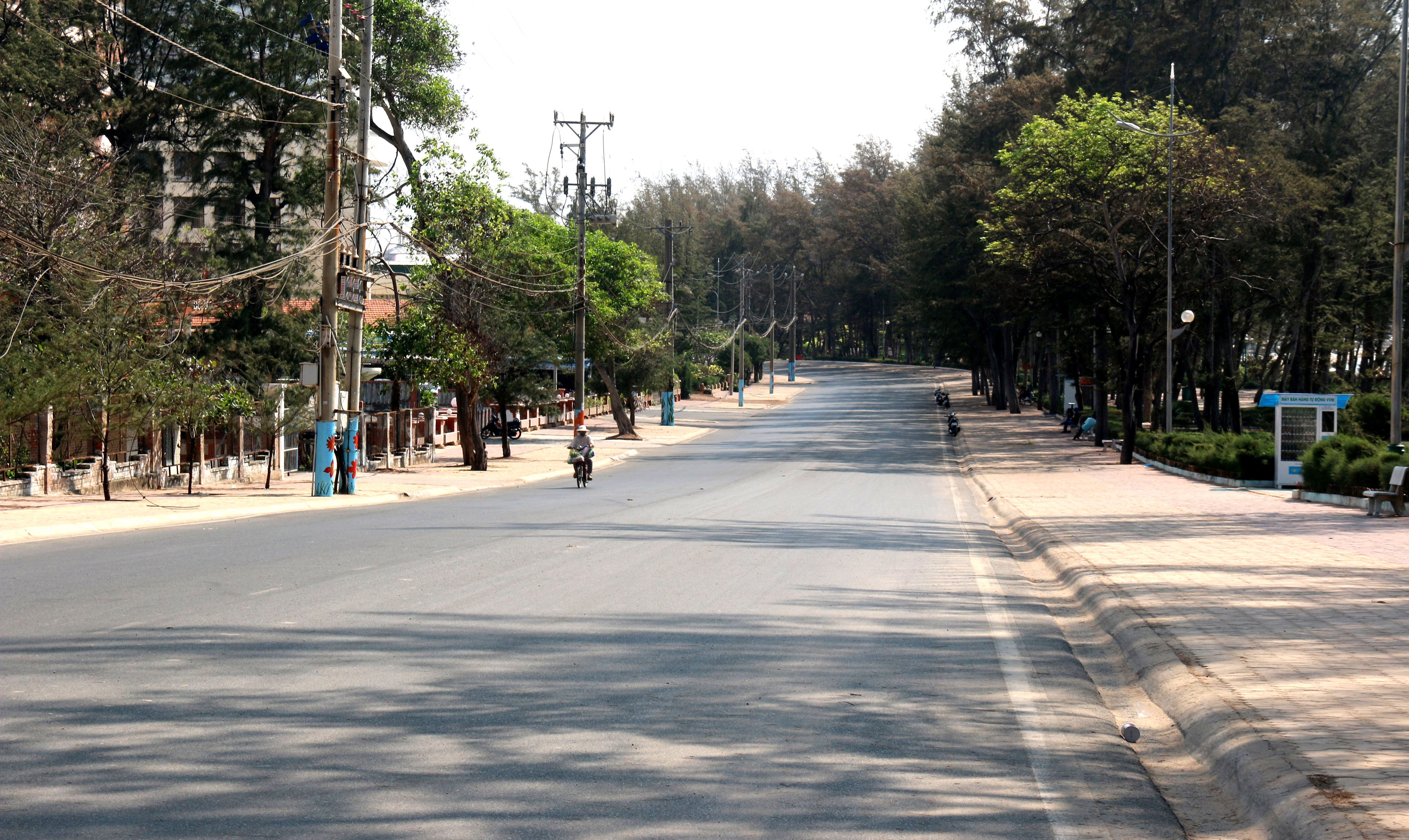 xu bien vang nguoi trong ngay dau cach ly anh 1