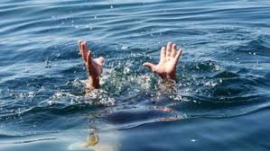 Tim thay thi the can bo cong an mat tich khi di choi giua ho hinh anh