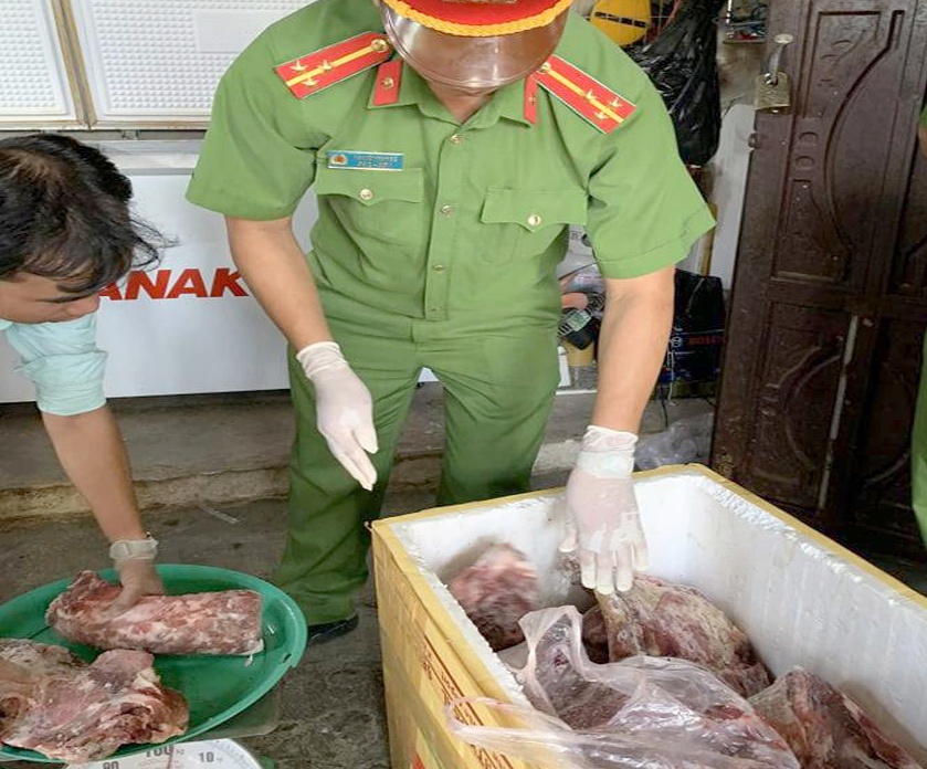 khởi tố kẻ biến thịt heo nái thành thịt bò ảnh 1 khoi to ke bien thit heo nai thanh thit bo anh 1