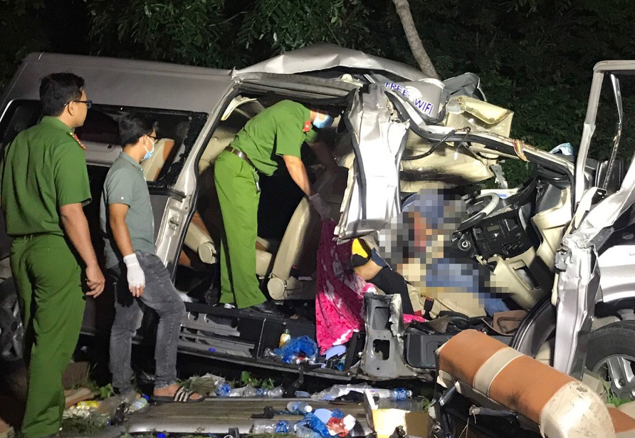 Gay tai nan lam 8 nguoi chet, tai xe bi khoi to hinh anh