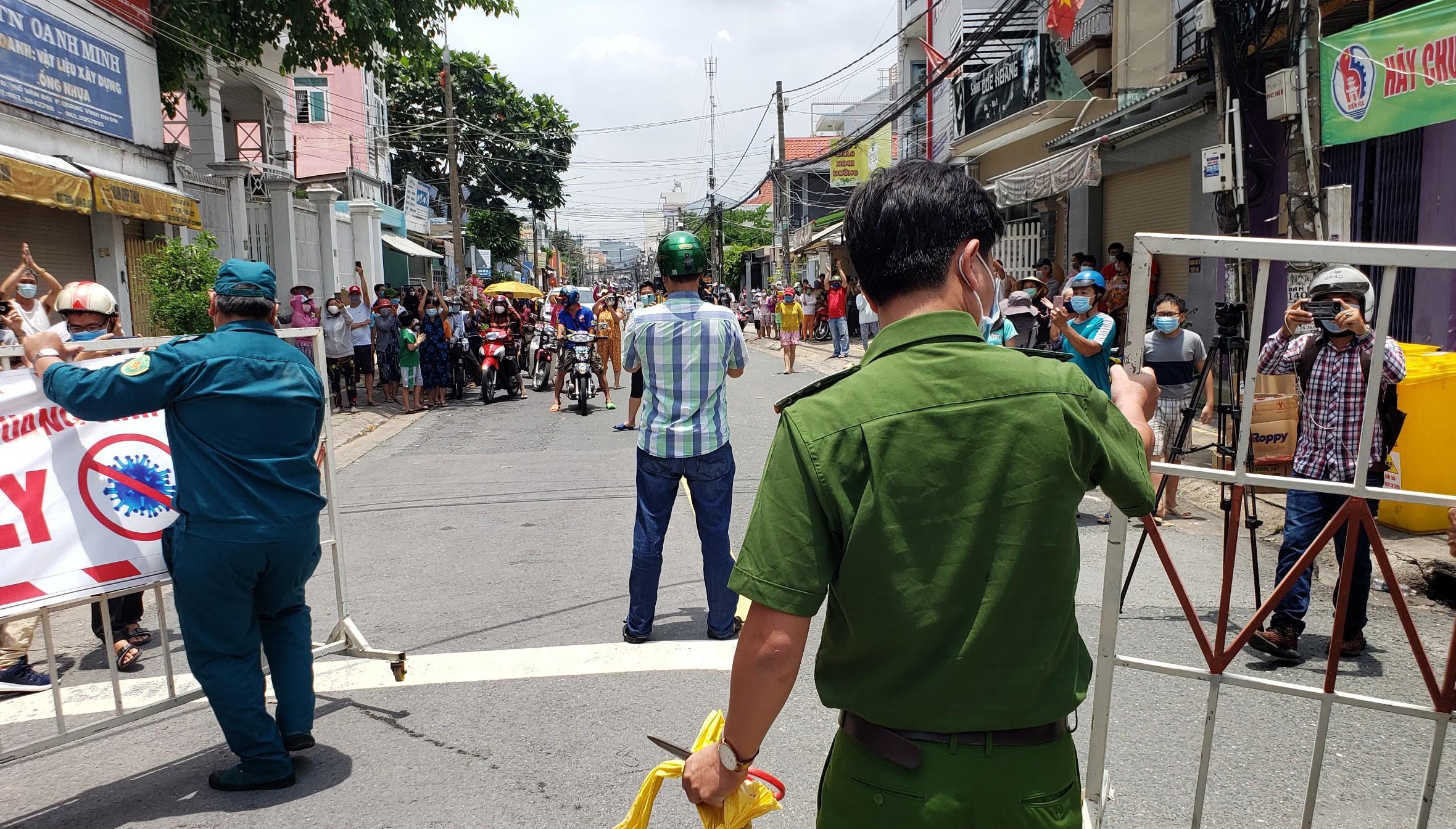 do bo cach ly duong ho van dai o dong nai anh 1