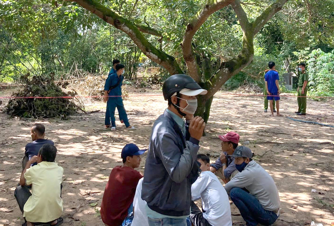 tim thay thi the be trai mat tich 9 ngay truoc anh 1