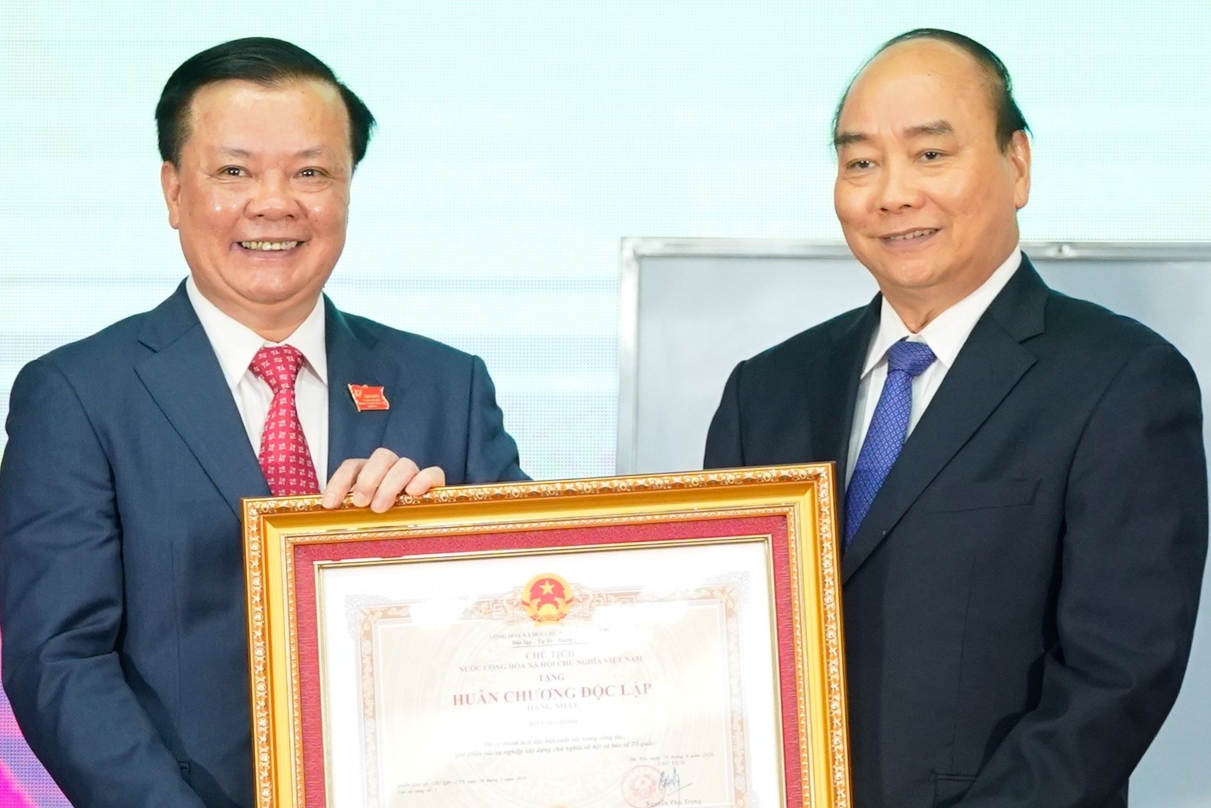 Thu tuong: Khong tan thu, cung khong co chuyen ban phat hinh anh