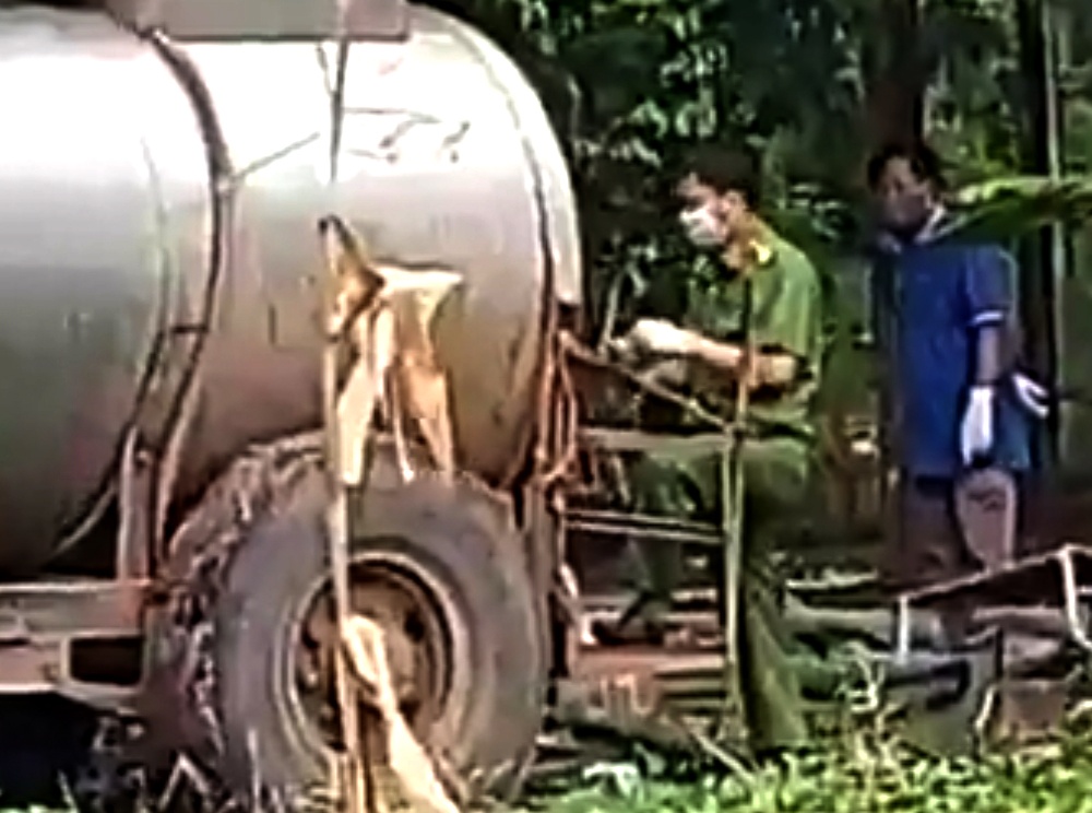 Vo chong tu vong trong bon kim loai hinh anh