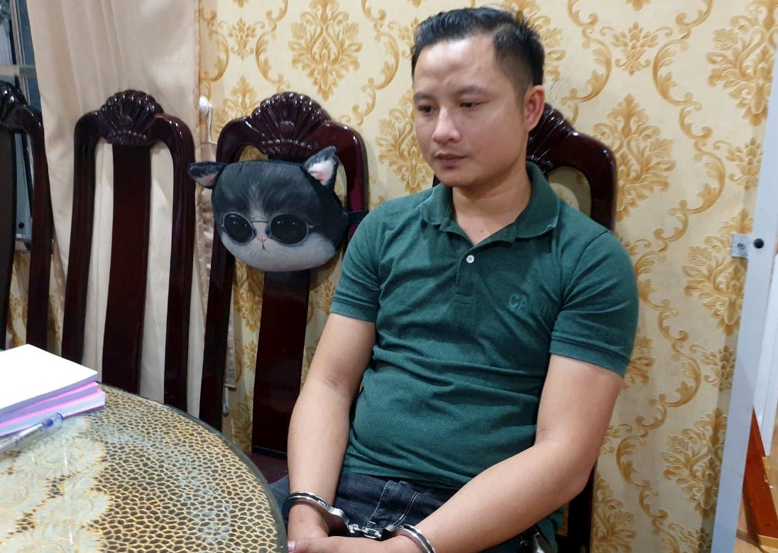 bắt con trai ông thiện soi ảnh 1 bat con trai ong thien soi anh 1