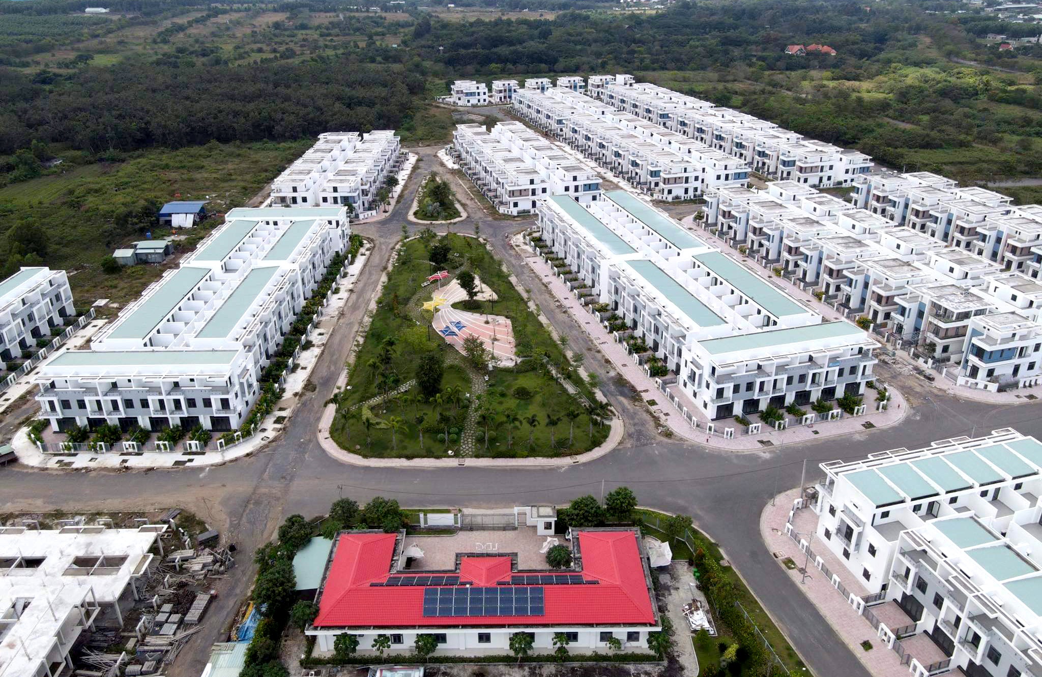 Cong an vao cuoc vu khu dan cu gan 500 can xay trai phep anh 1