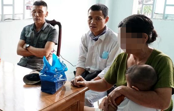 Tai xe xe om tra 360 trieu cho nguoi danh roi hinh anh