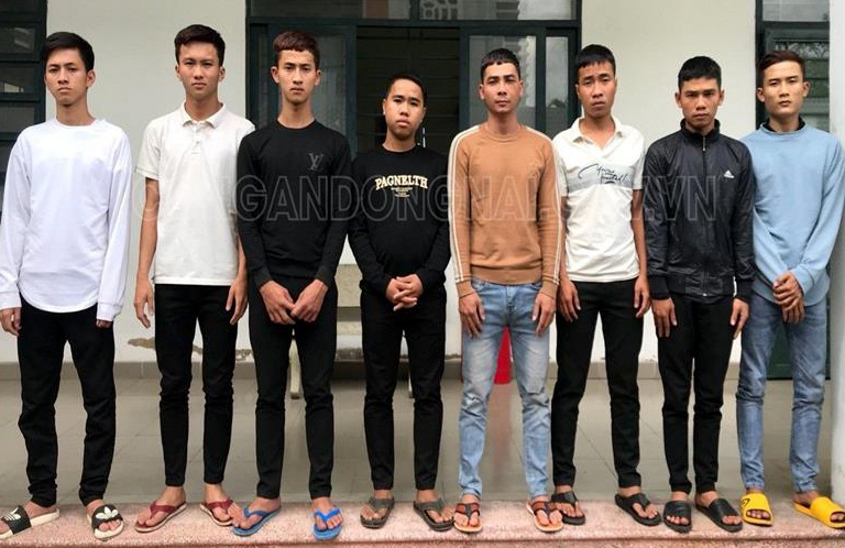 Bat nhom vao tan tram Y te truy sat nguoi anh 1