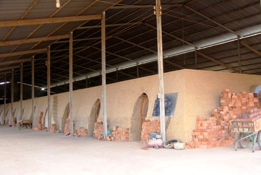 No o lo gach, mot nguoi chet hinh anh