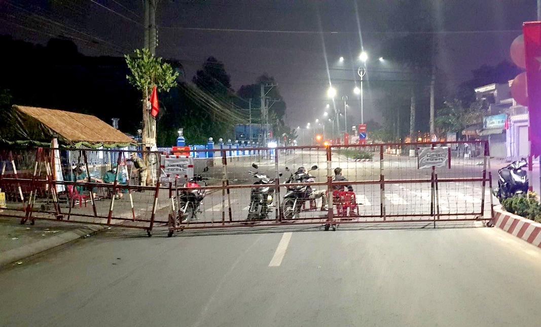 Nu sinh vien o Binh Duong nghi mac Covid-19 anh 1