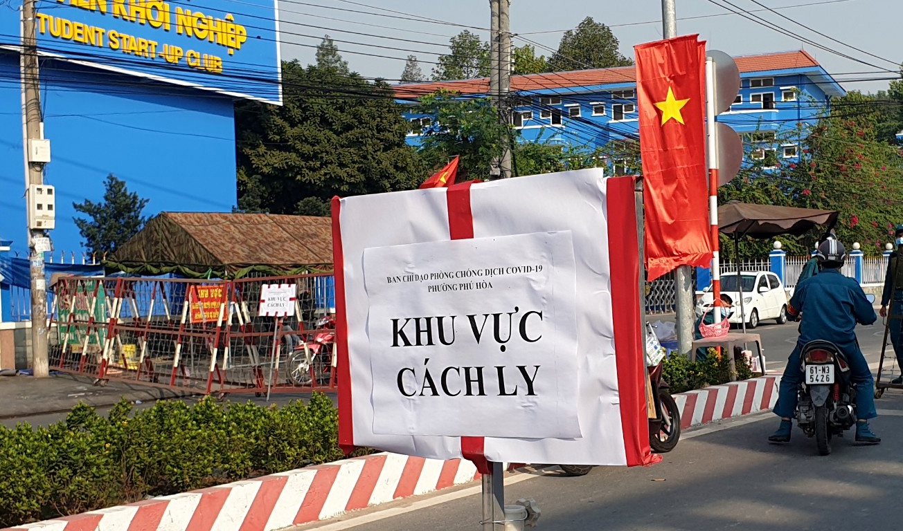 Dong cua tiem toc, quan lau lien quan ca nghi mac Covid o Binh Duong hinh anh