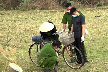 Phát hiện thi thể người bán vé số dưới ruộng ảnh 1 Phat hien thi the nguoi ban ve so duoi ruong anh 1