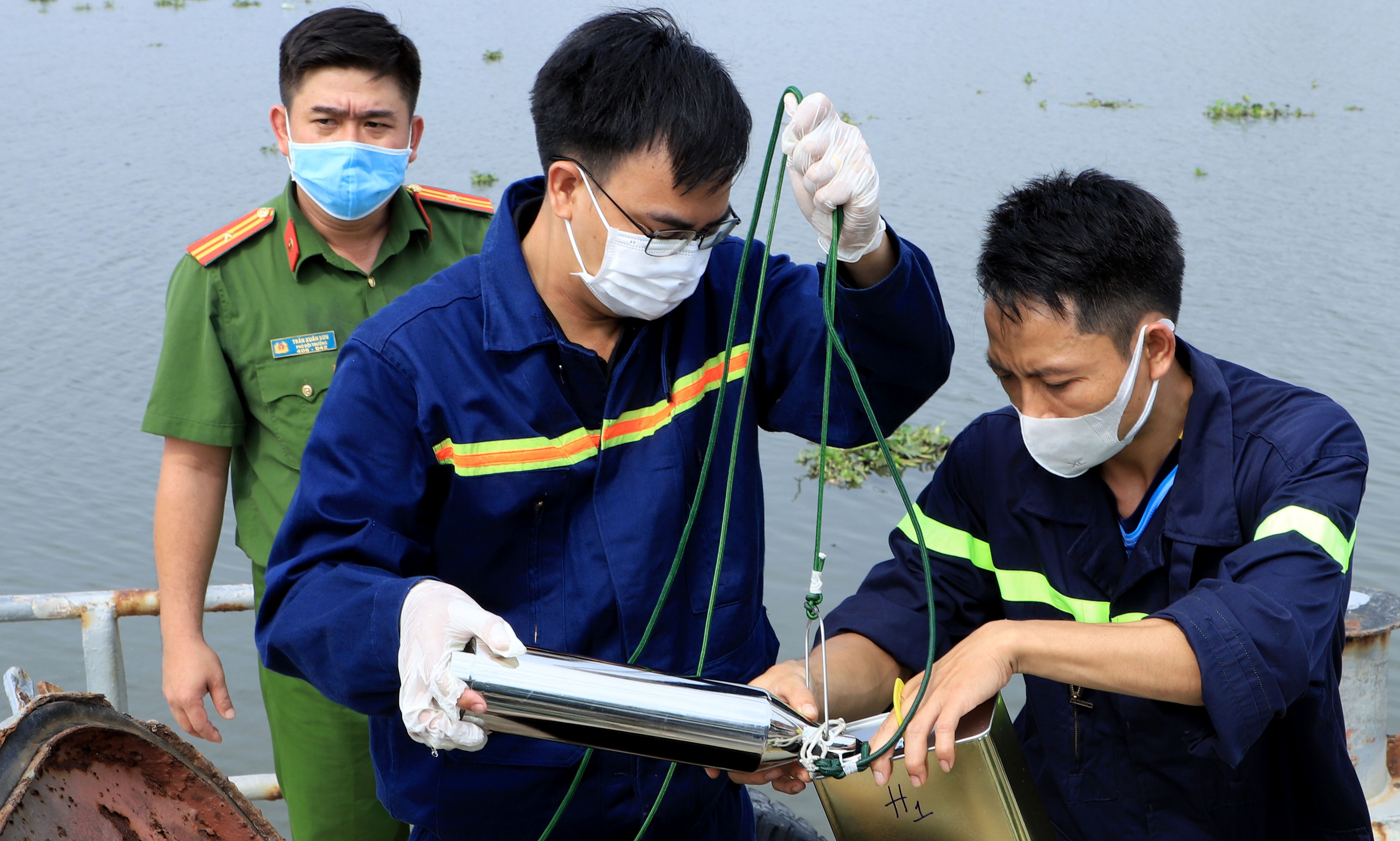 Thu doan cua nhom san xuat 200 trieu lit xang gia hinh anh