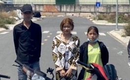 Thieu nu goi 12 nguoi di danh nhau hinh anh