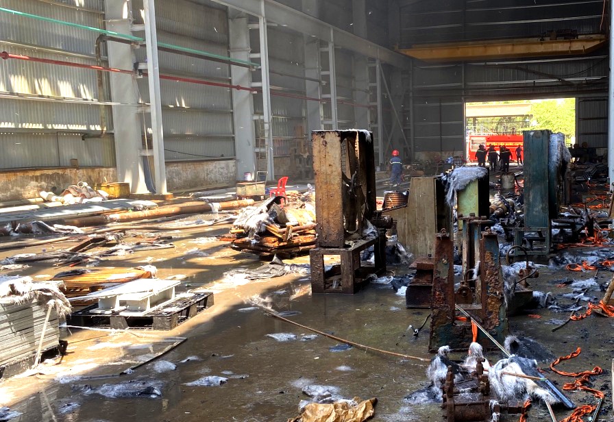 Chay lon tai xuong ton o Binh Duong anh 1