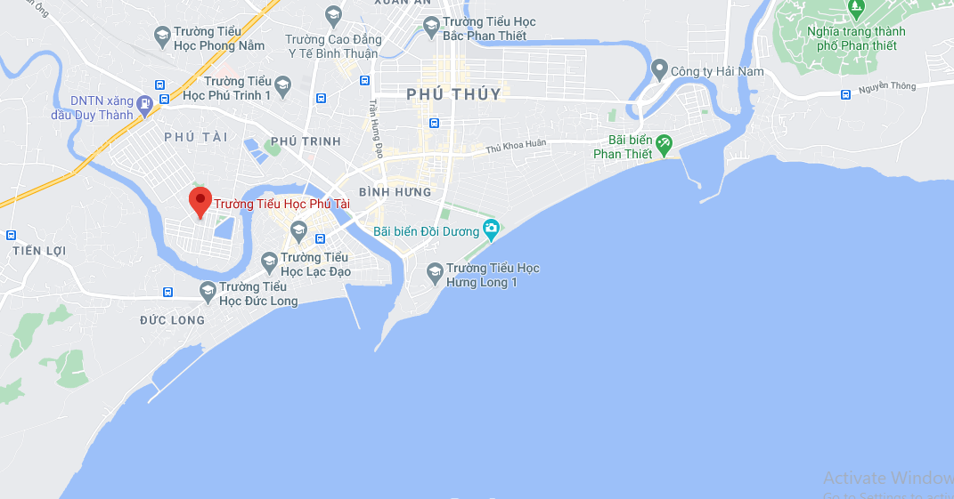 Giao vien tieu hoc duoc phat hien te nga duoi san truong anh 2