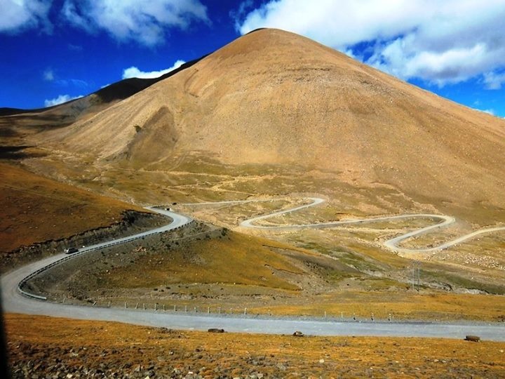 Độ cao khiến nhiều người khó thở và mệt mỏi. Ảnh: Thiện Nguyễn.