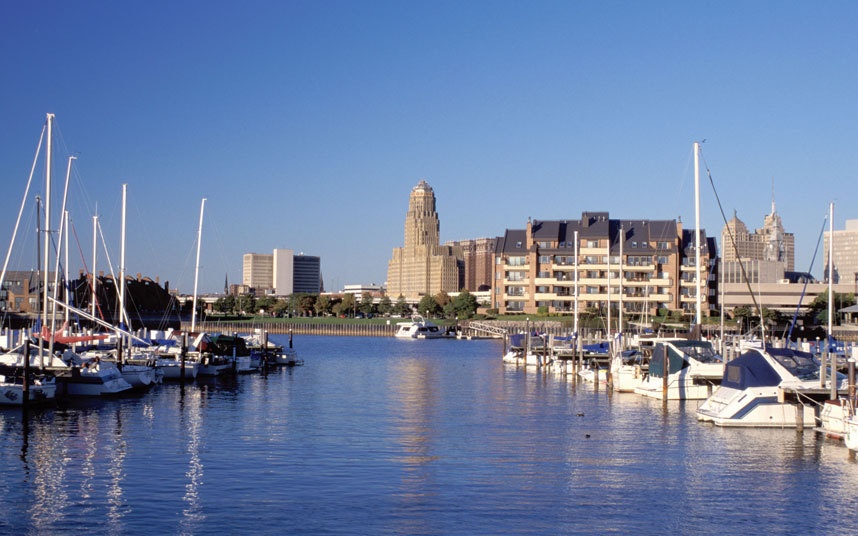 Buffalo, New York: Là nơi đặt nhà máy General Mills sản xuất Cheerios, đôi khi Buffalo có mùi lúa yến mạch rang. người dân nơi đây thích mùi đó tới mức còn bán cả áo phông có dòng chữ “Thành phố quê tôi có mùi như Cheerios”. Ảnh: Andre Jenny / Alamy