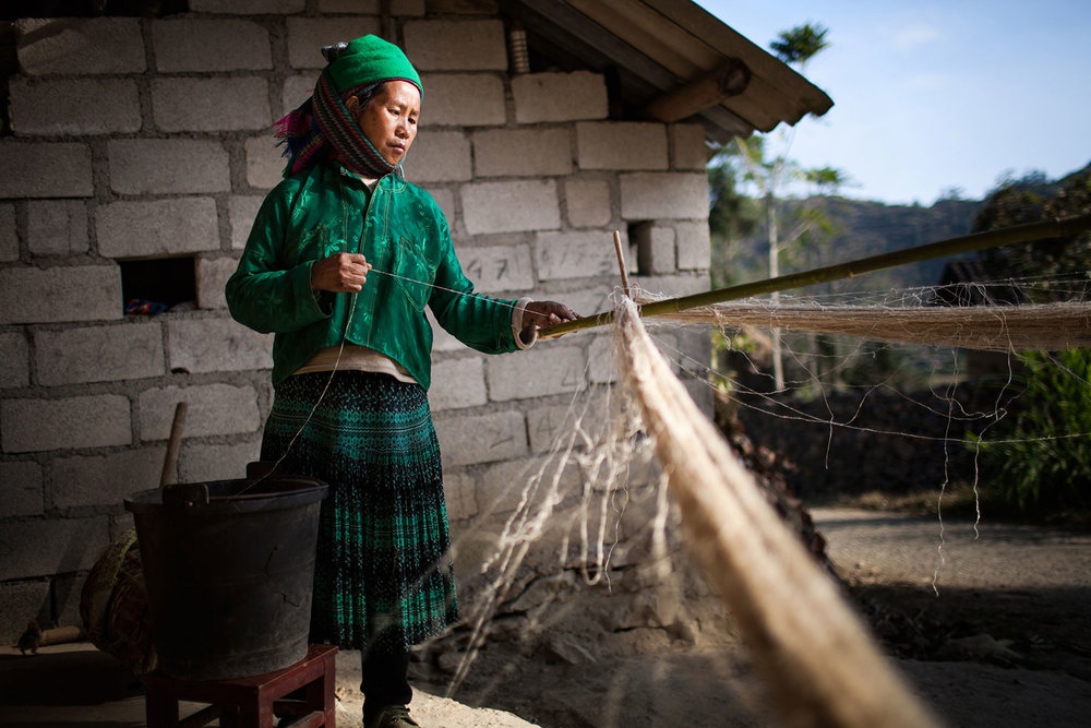 Những người tham gia học hỏi được nhiều kinh nghiệm từ Barker. Anh cho biết: “Tôi rất chịu khó chụp, luôn để mắt tìm những góc và những ánh sáng tốt nhất. Tôi thích dùng len góc rộng nên thường phải đến rất gần.” Du khách có thể đem theo máy riêng hoặc dùng thử mẫu H5D-50c hay CVF-50c và các len H của Hasselblad trong chuyến đi.