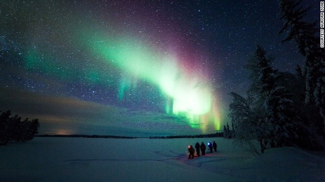 Tour chụp ảnh bắc cực quang ở Phần Lan của Aurora Zone sẽ hướng dẫn các nhiếp ảnh gia điều chỉnh máy ảnh cho phù hợp. Ảnh:  Aurora Zone 