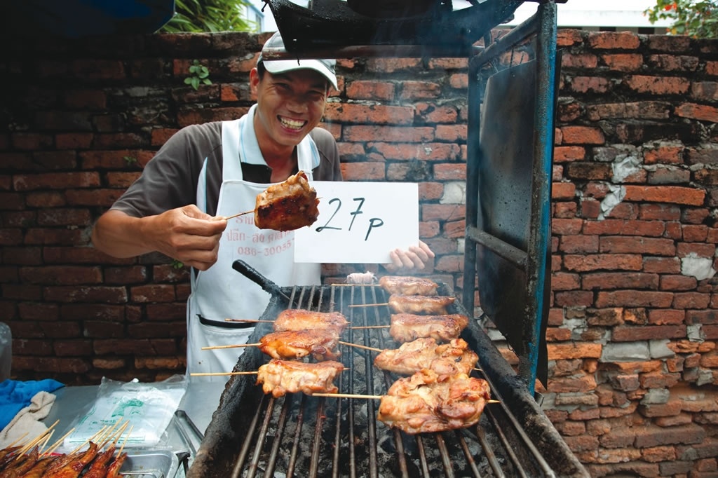Thai Lan da lam gi de hut du lich? hinh anh
