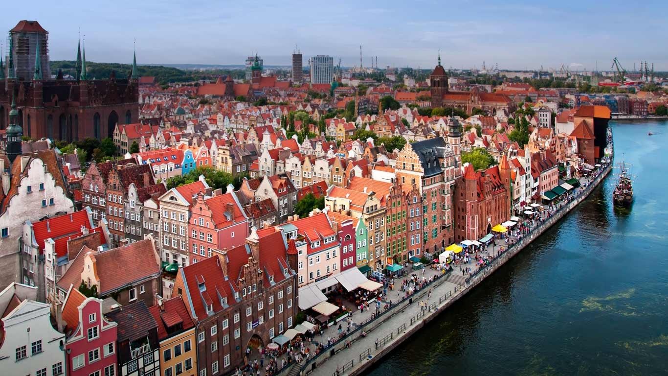 9. Gdansk (Ba Lan): Với những bảo tàng ấn tượng và những bãi biển Baltic tuyệt đẹp, Gdansk dành được 8,1 điểm và đứng ở vị trí số 9. Chỉ những nơi có hơn 100 khách sạn được xem xét trong khảo sát này.