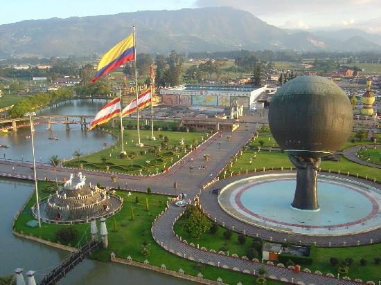 7. Công viên Parque Jaime Duque, Colombia: Bạn thích gì ở một công viên giải trí? Nếu câu trả lời của bạn là “phiên bản thay đổi giới tính và khỏa thân của những bức tượng nổi tiếng” thì Parque Jaime Duque là nơi dành cho bạn. Bạn có thể chiêm ngưỡng tượng thần Tự Do phiên bản nam trong số 700 tác phẩm điêu khắc kỳ quặc ở đây. Ngoài ra, công viên còn có phiên bản thu nhỏ của 7 kỳ quan thế giới cổ đại và “Lâu đài của Dante”, một chuyến tàu đi qua hầm với chủ đề dựa theo tác phẩm “Hỏa ngục” của Dante.