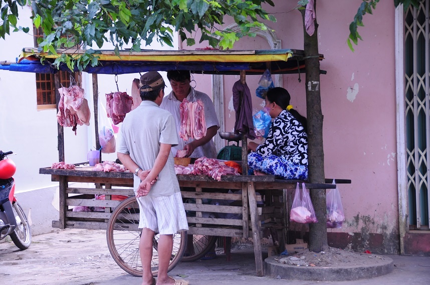 Khó có thể bắt gặp những kiểu mua bán thế này tại nơi đâu, với con người than thiện nơi đây.