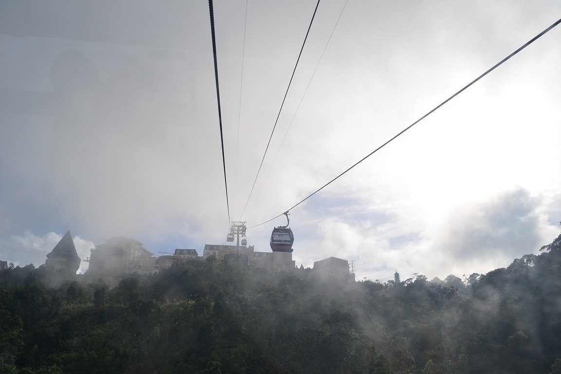 Hình: Bà Nà- Đường lên Tiên Cảnh