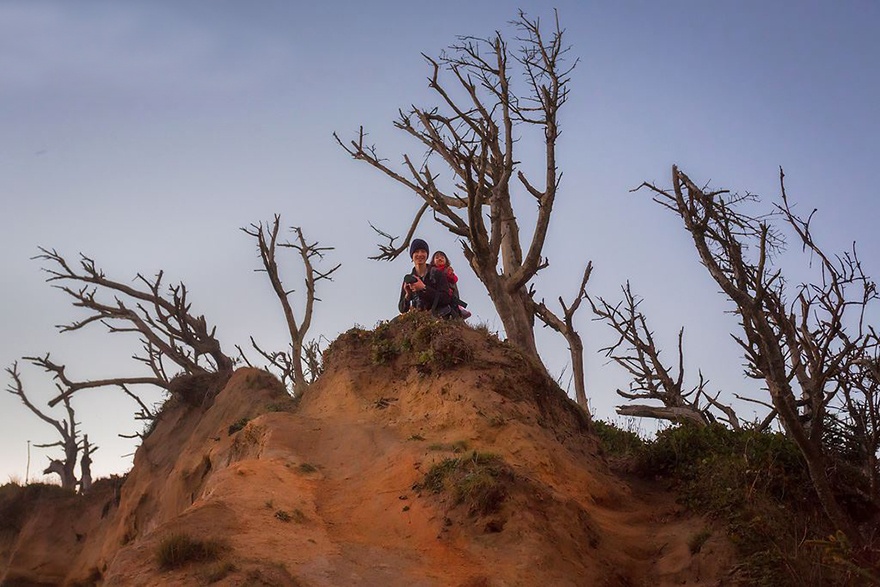 Theo Dylan và Marianne, điều quan trọng nhất là luôn nhớ ưu tiên vai trò làm cha mẹ, nghĩa là đặt con lên trên hết khi đi chụp ảnh. Cặp đôi luôn chú ý để  Charlotte và Jaime được ăn uống đầy đủ và vui vẻ trong những lúc đi chụp ảnh, cũng như đảm bảo an toàn tuyệt đối cho hai con. 