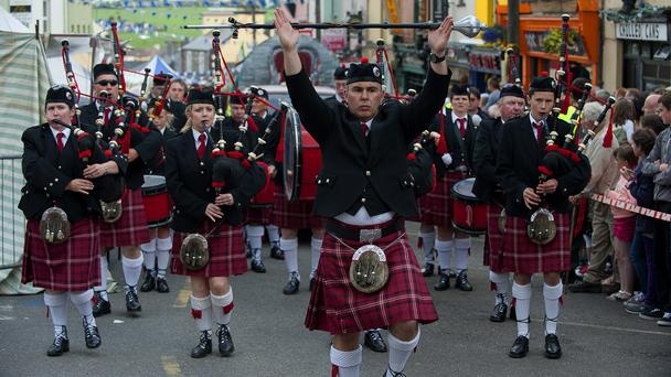 Người dân Killorglin rất yêu âm nhạc Ireland cổ điển, với nhạc cụ chủ đạo là kèn túi và đàn dây. Âm nhạc rộn rã trong các quán rượu và trên đường phố trong suốt lễ hội. 