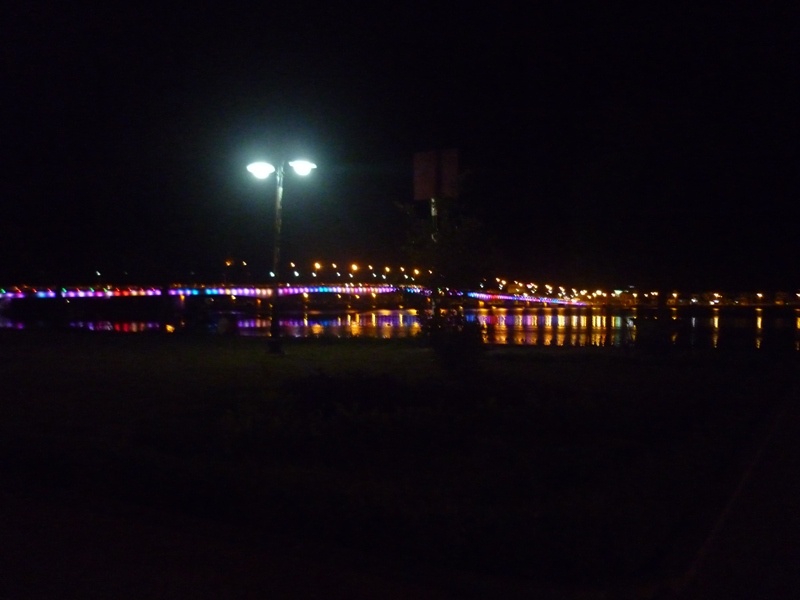 Cầu Nhật Lệ về đêm