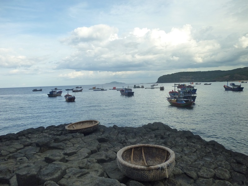 Hình 1. Gành Đá Dĩa