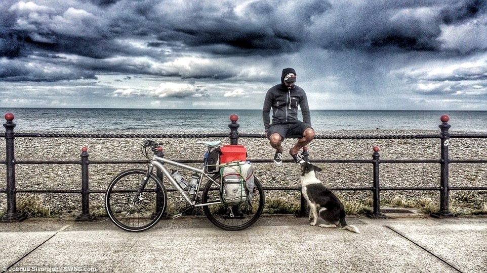 Trong 4 tháng, Joshua và chú chó Nero đã khám phá những nơi tuyệt đẹp từ Cornwall tới Outer Hebrides ở Scotland.