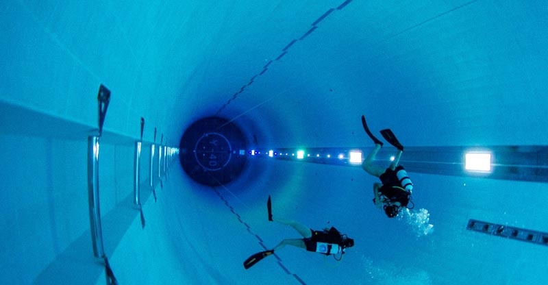 'Dung tim' khi ghe tham be boi sau nhat tren the gioi hinh anh