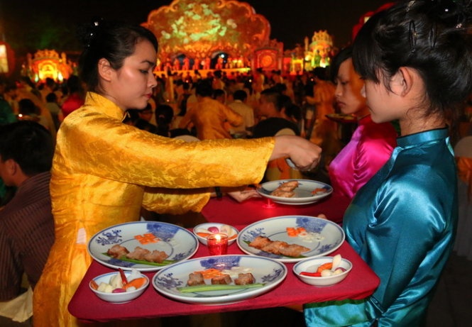 90% mon an cung dinh Hue la 'dom' hinh anh