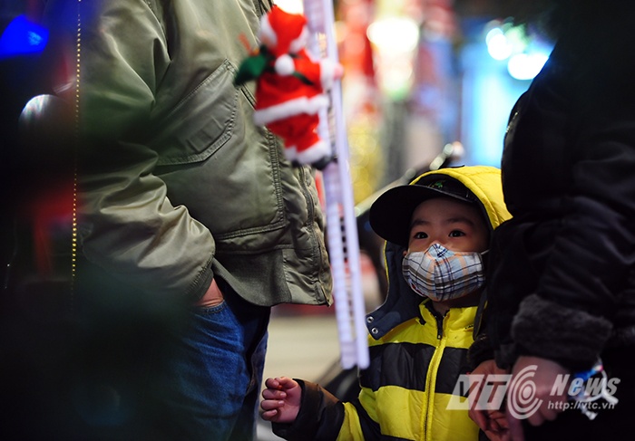 Hay háo hức chờ đợi sự xuất hiện của ông già Noel