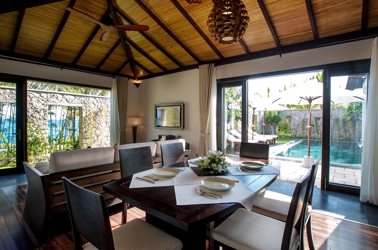 Can canh resort hang dau the gioi cho tinh nhan o Viet Nam hinh anh