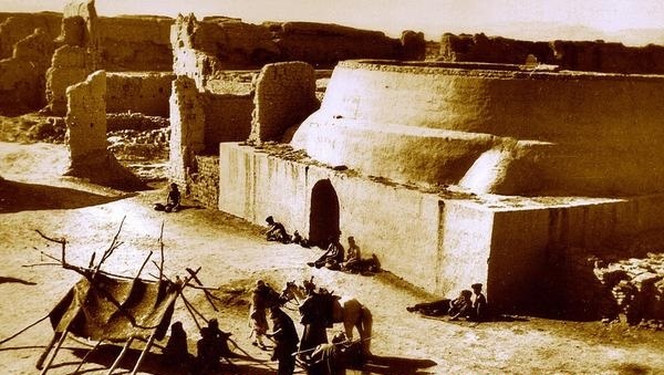 Thầy trò Đường Tăng hỏi đường ở Cao Xương cổ thành. Ảnh: 24h.com