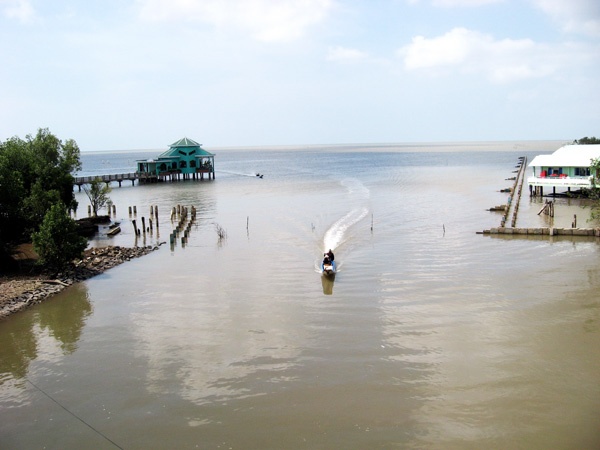 Sông nước mênh mông