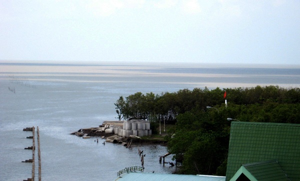 Đứng trên Đài quan sát, khách có thể thấy mũi nhọn trên bản đồ hình chữ S