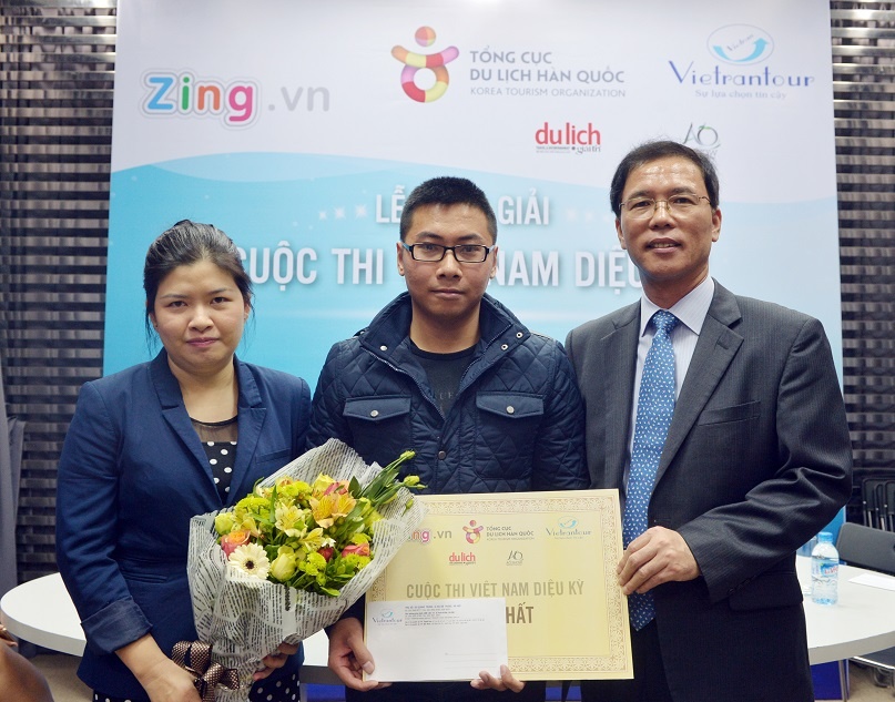 Le trao giai cuoc thi 'Viet Nam dieu ky' hinh anh