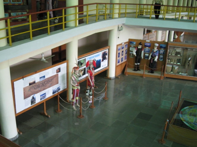 Một phòng trưng bày các dân tộc miền núi ở Bảo tàng Mountain International - Ảnh: wiki