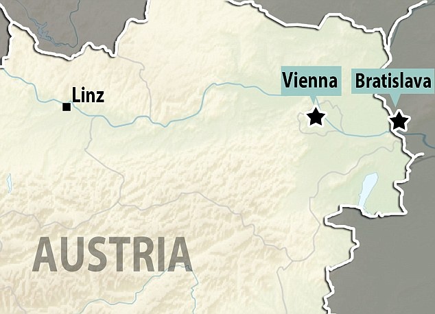 Bản đồ tuyến bay từ Vienna tới Bratislava. Ảnh: Daily Mail