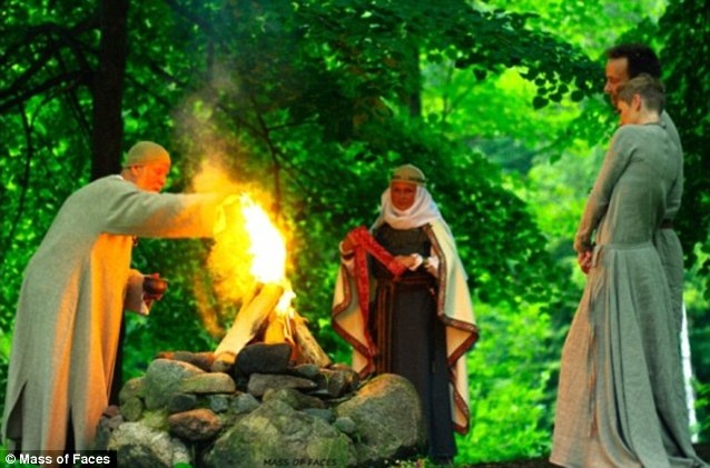 Đám cưới kiểu trung cổ ở Lithuania.