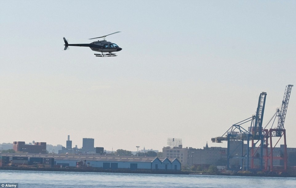 Gói dịch vụ “Inner Goddess” bao gồm một chai rượu cặp đôi từng thưởng thức ở phần một của loạt tiểu thuyết.  Gói “Charlie Tango No Limits” trị giá 2.750 đôla dành cho 6 người với rượu vang hảo hạng ở khách sạn, một chuyến tham quan thành phố bằng trực thăng, hoa hồng tại bữa tiệc cho các quý cô, ăn tối ở khách sạn và di chuyển bằng xe limo.