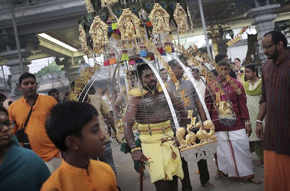 Lễ hội Thaipusam (ngày 3/2) quan trọng của người Hindu để tạ ơn Chúa Subramaniam. (Nguồn: AP)