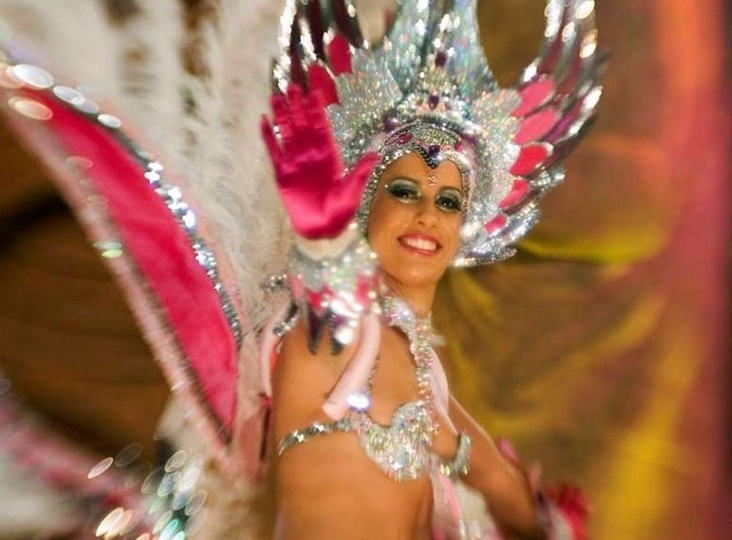 Nhung le hoi day sac mau dien ra trong thang 2 hinh anh