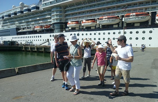 Cuu du khach My bi dau tim tren du thuyen 6 sao o Da Nang hinh anh